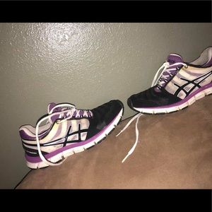 Women’s ASICS size 7.5 good used condition